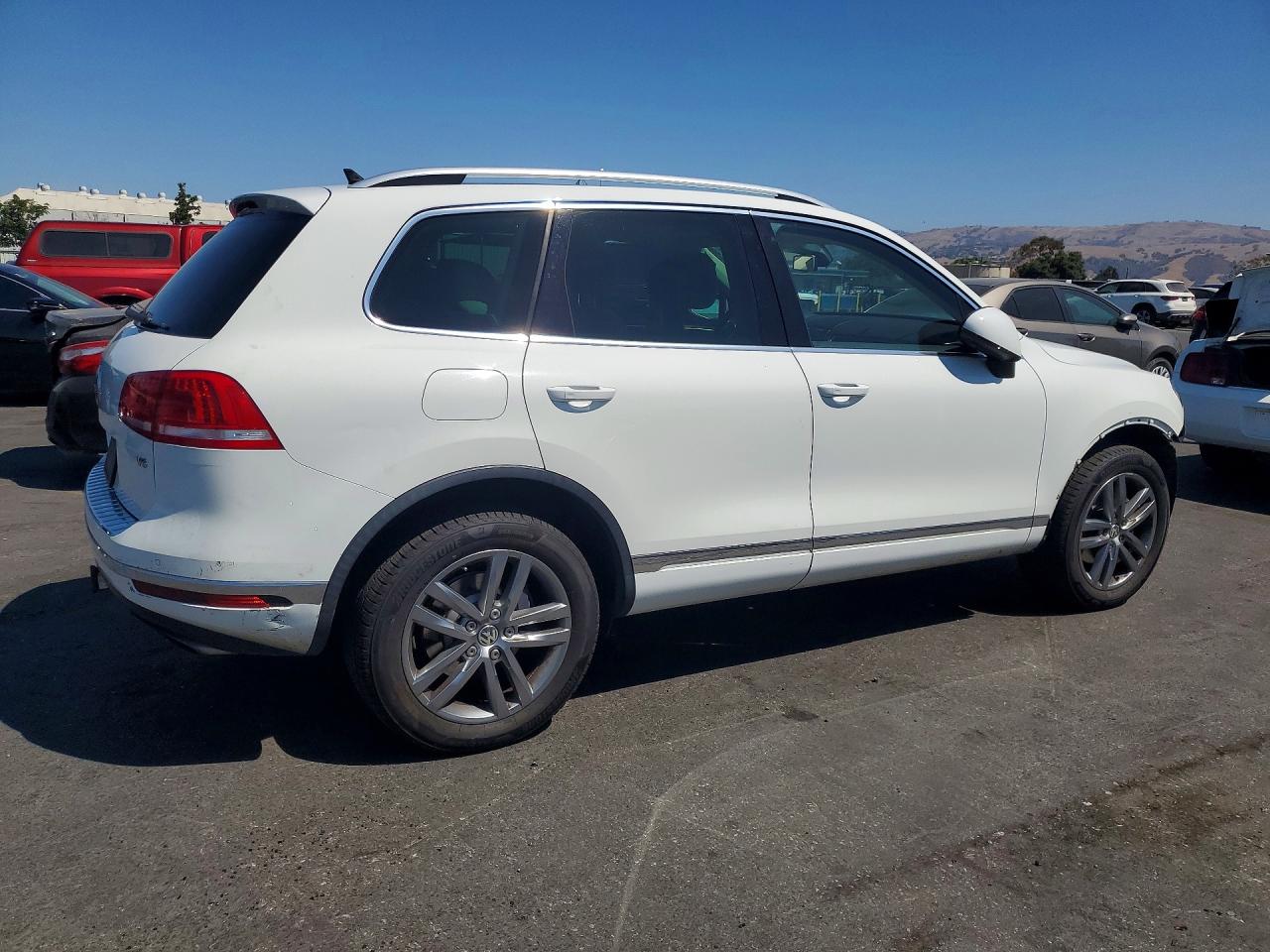 2015 VOLKSWAGEN TOUAREG V6 — снимка 3