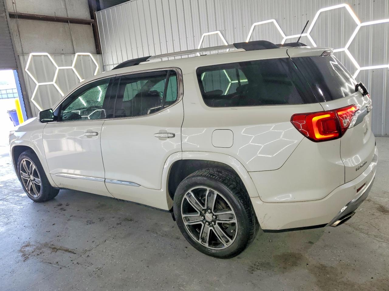 2017 GMC ACADIA DENALI — снимка 2