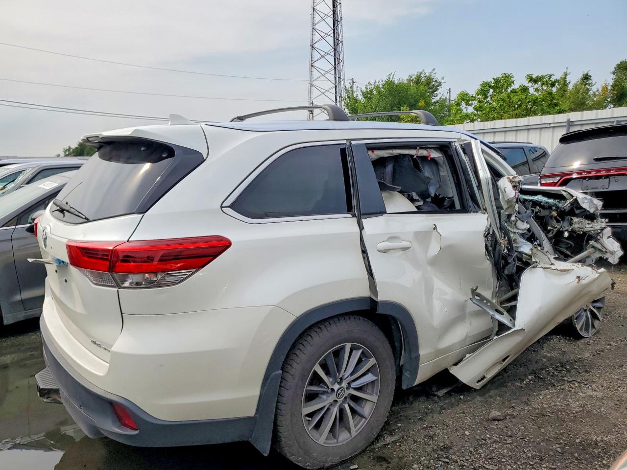 2017 TOYOTA HIGHLANDER XLE — снимка 3