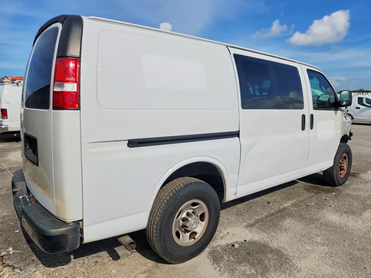 2019 CHEVROLET EXPRESS G2500 — снимка 3