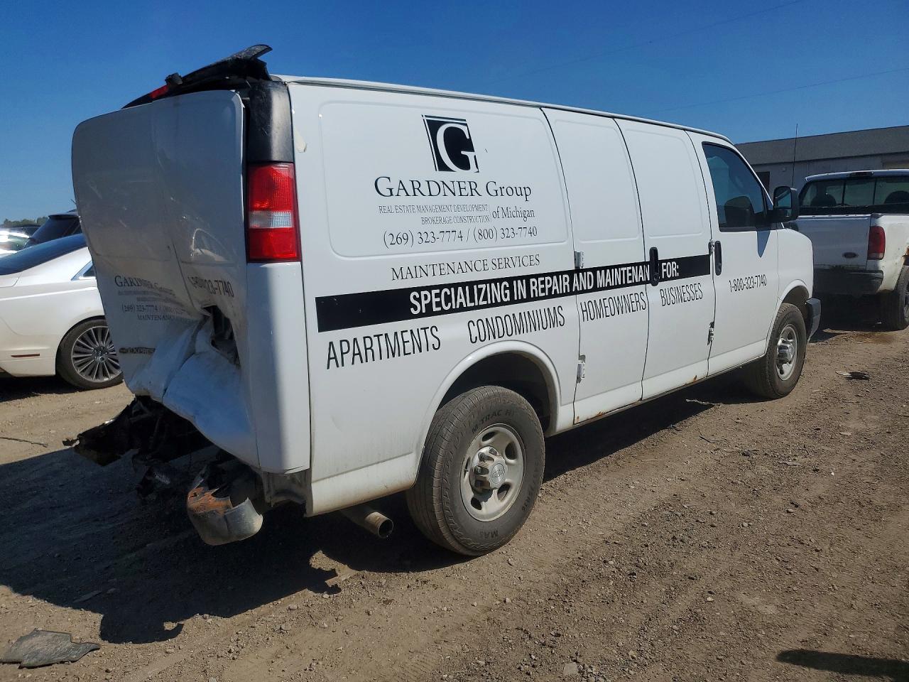 2017 CHEVROLET EXPRESS 3500 — снимка 3