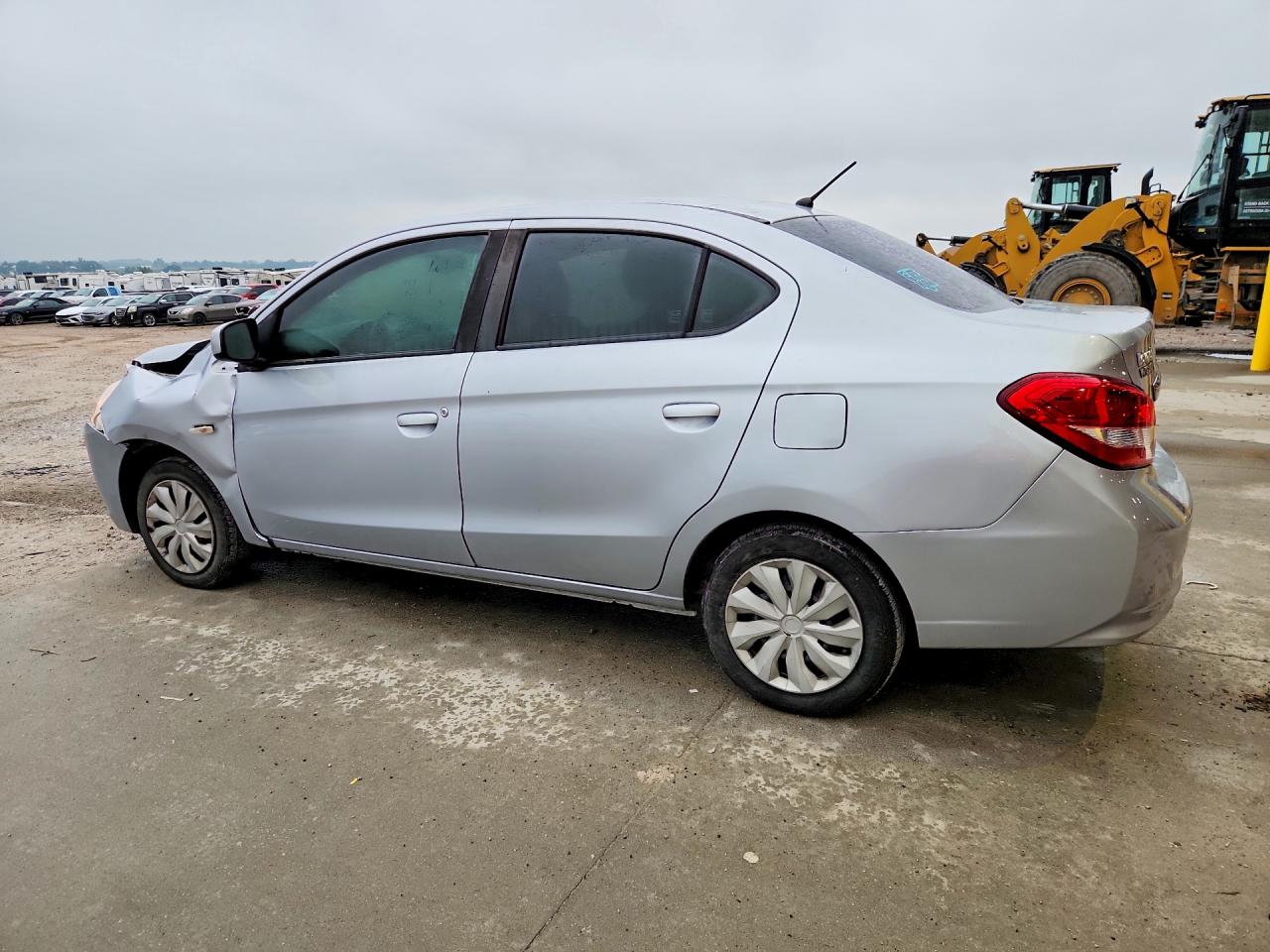2017 MITSUBISHI MIRAGE G4 ES — снимка 2