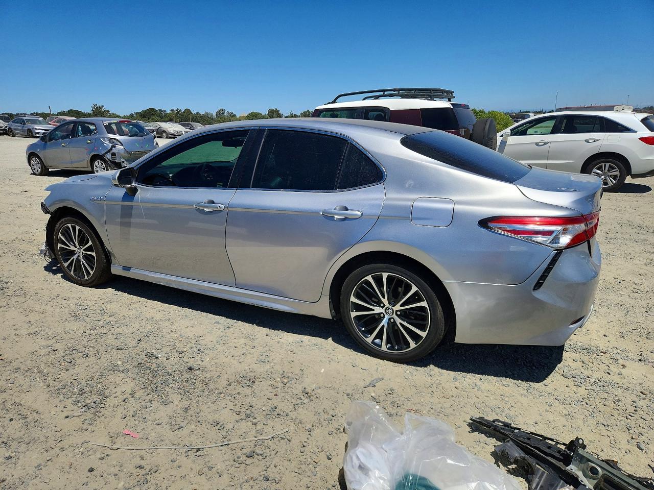 2020 TOYOTA CAMRY SE — снимка 2