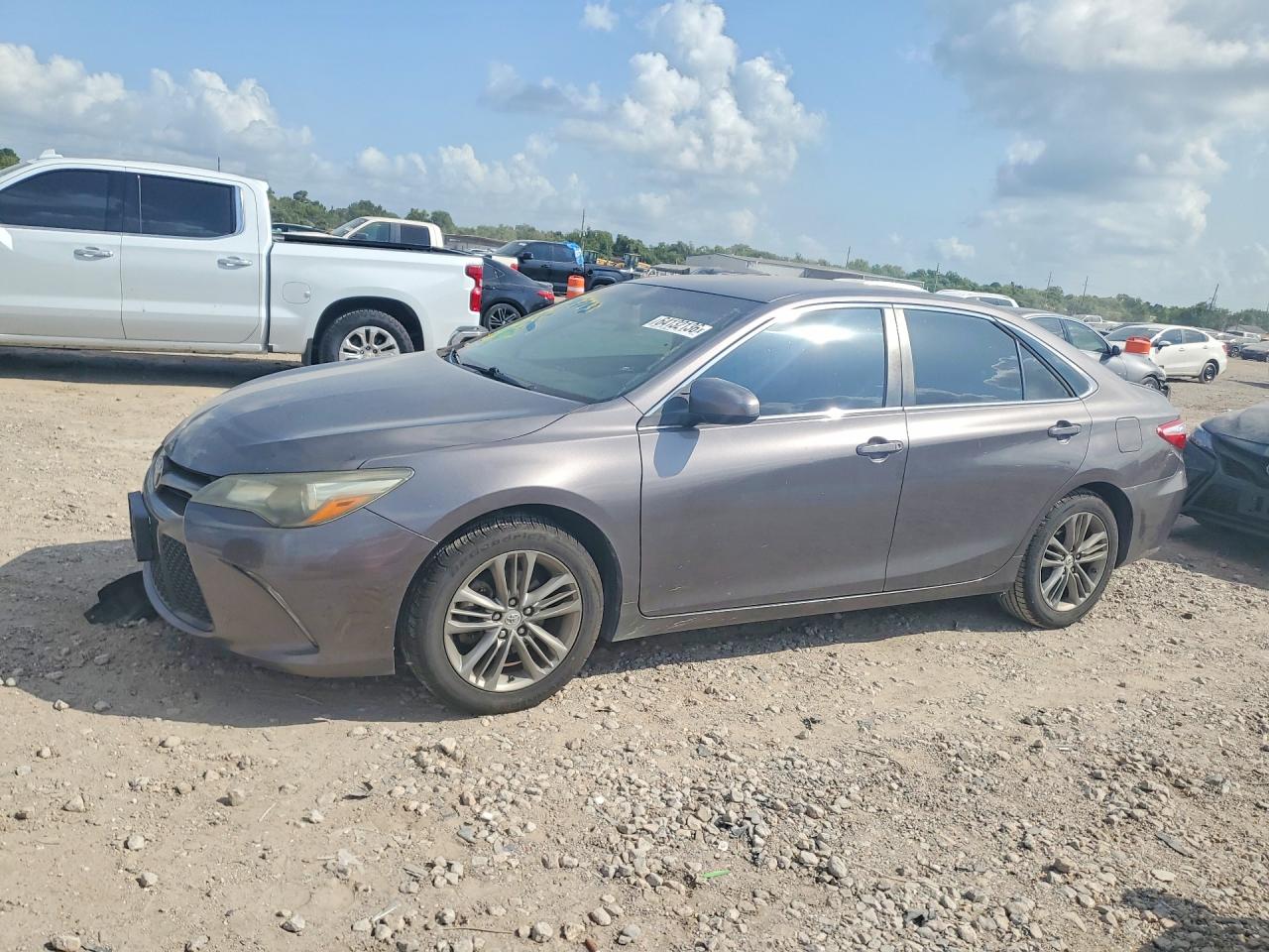 2015 TOYOTA CAMRY SE
