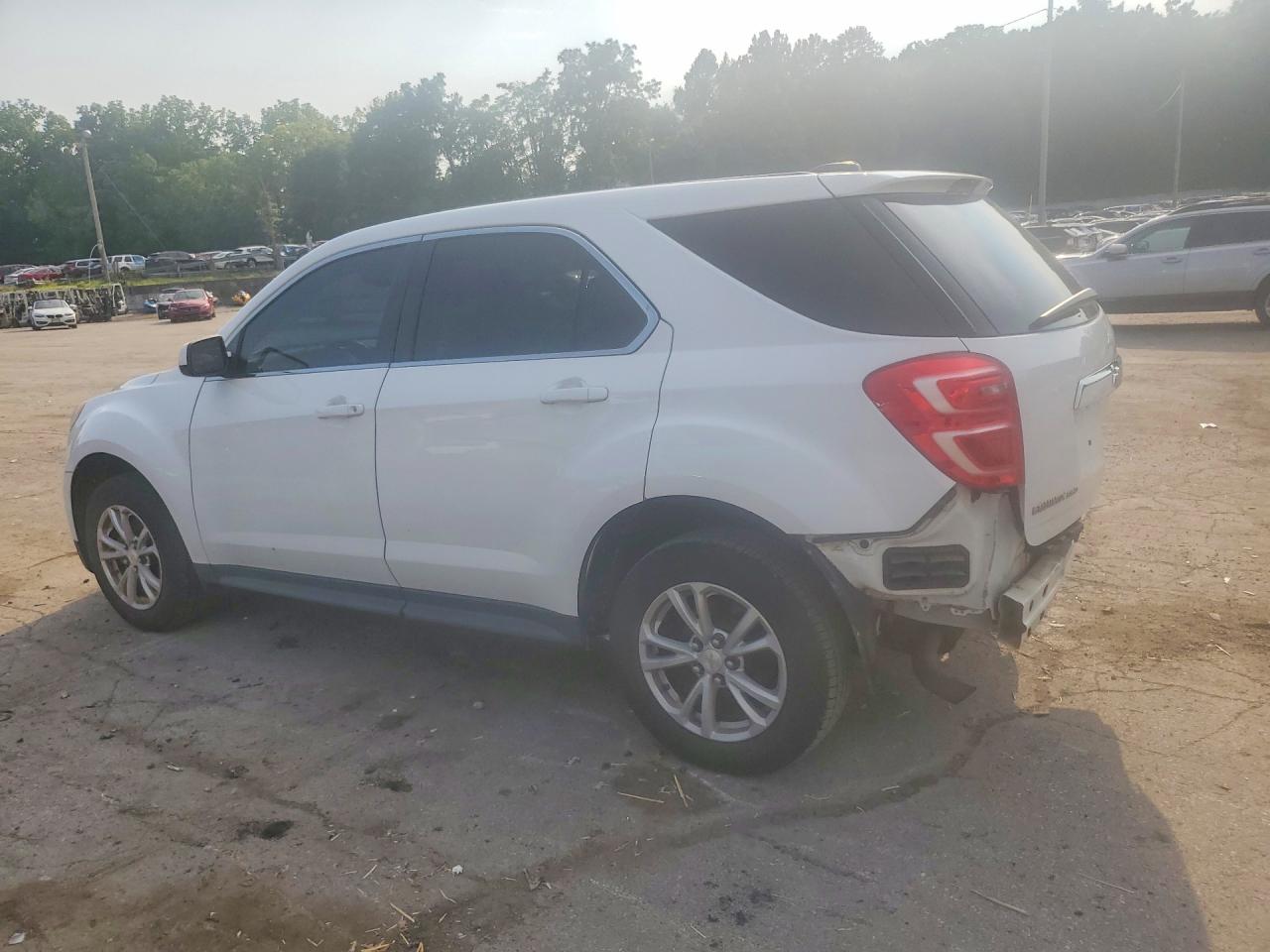 2017 CHEVROLET EQUINOX LS — снимка 2