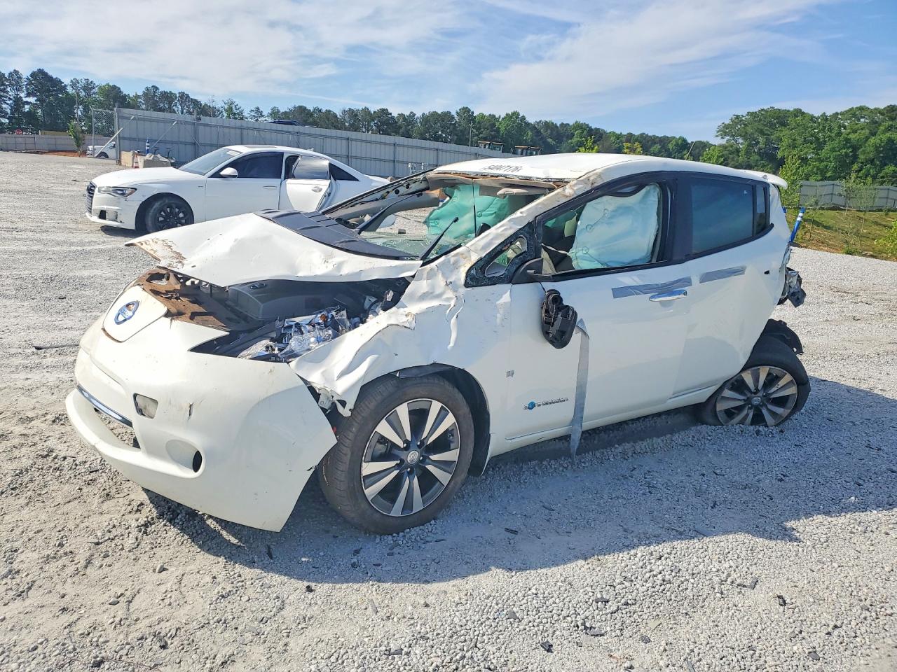 2015 NISSAN LEAF SV