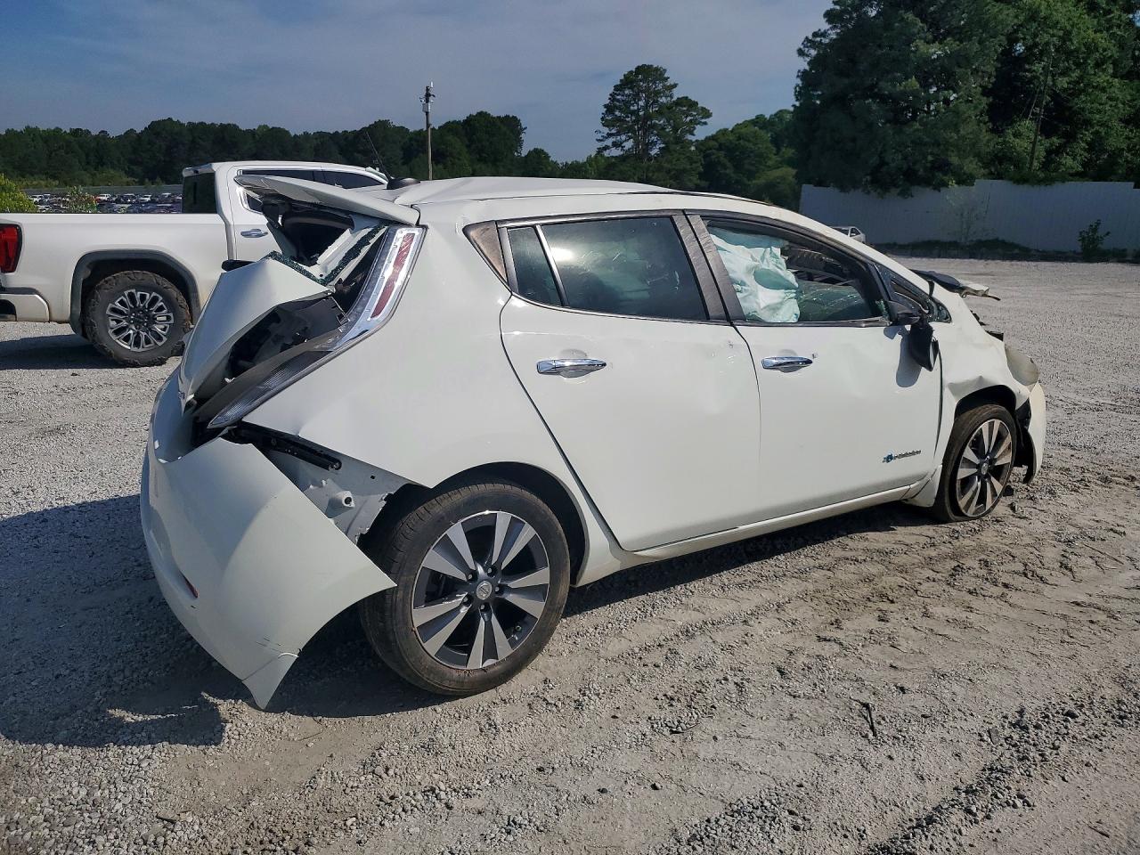 2015 NISSAN LEAF SV — снимка 3