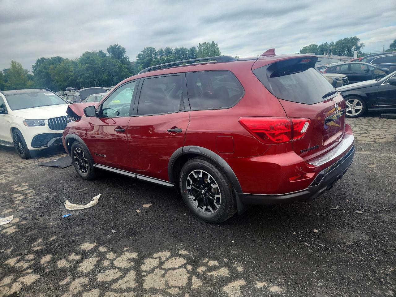 2020 NISSAN PATHFINDER SL — снимка 2