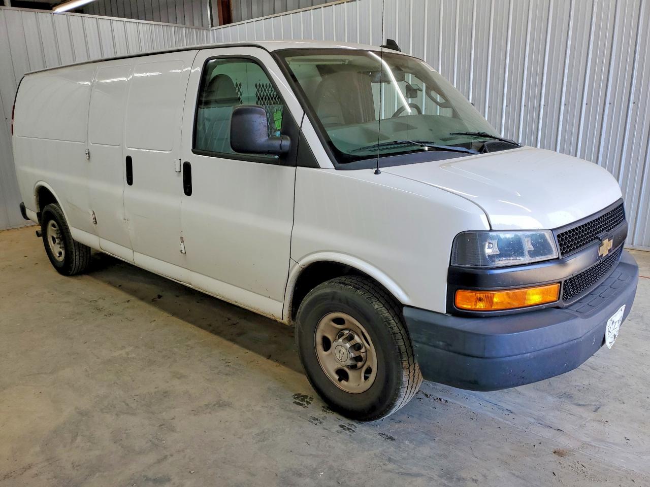 2019 CHEVROLET EXPRESS G2500 — снимка 4