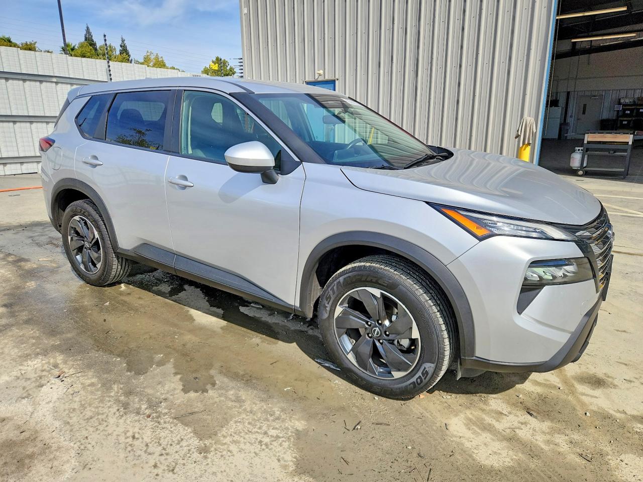 2025 NISSAN ROGUE SV — снимка 4