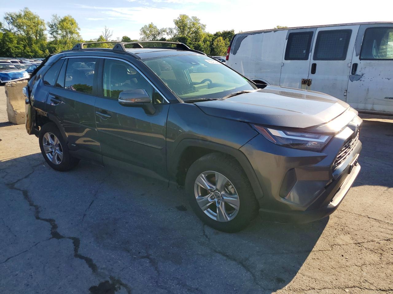 2024 TOYOTA RAV4 HYBRID XLE — снимка 4