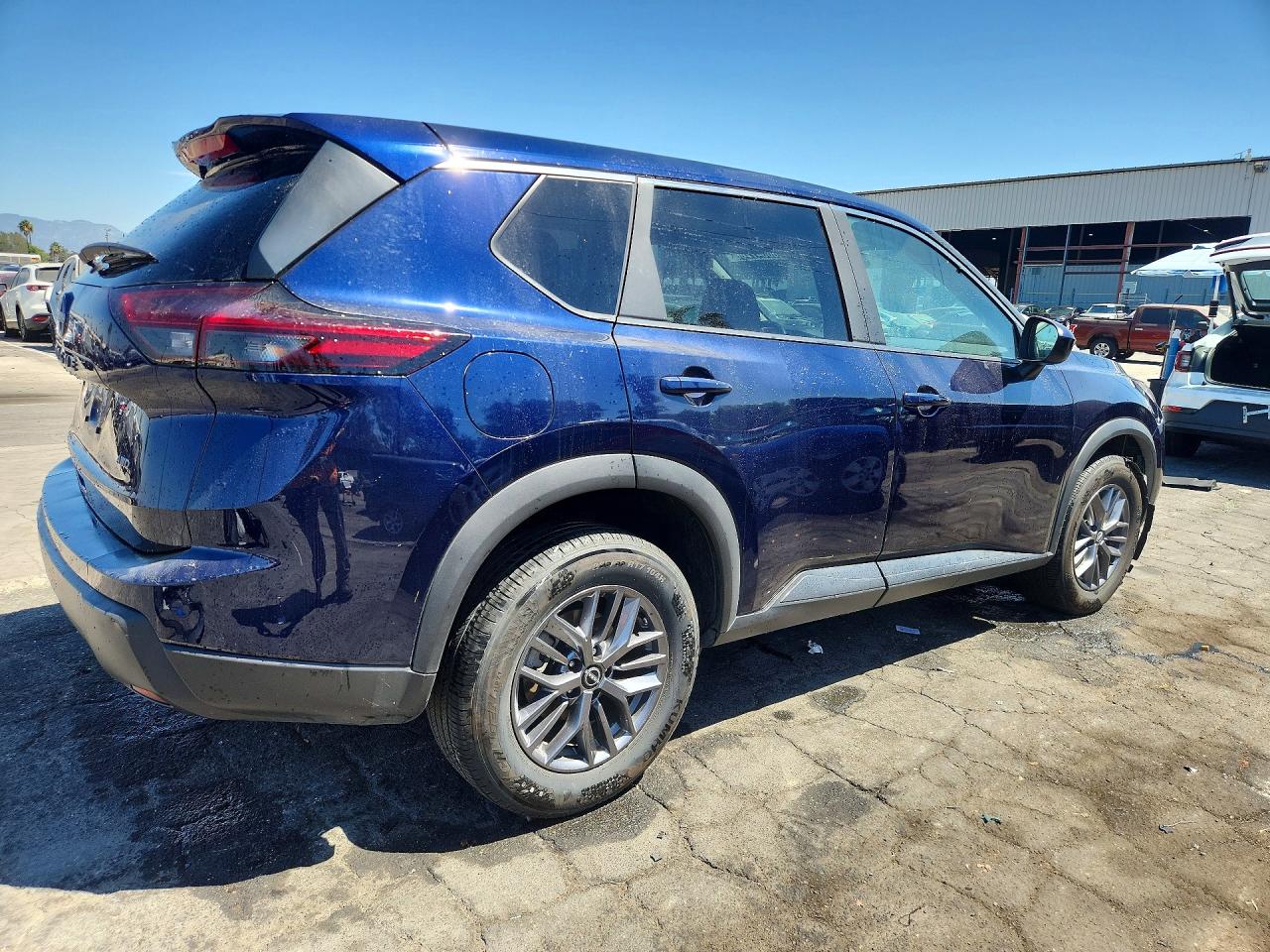 2026 NISSAN ROGUE SV — снимка 3