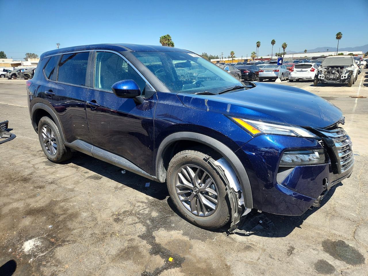 2026 NISSAN ROGUE SV — снимка 4