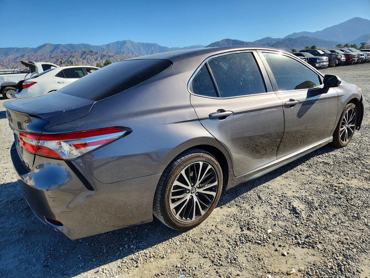 2018 TOYOTA CAMRY SE — снимка 3