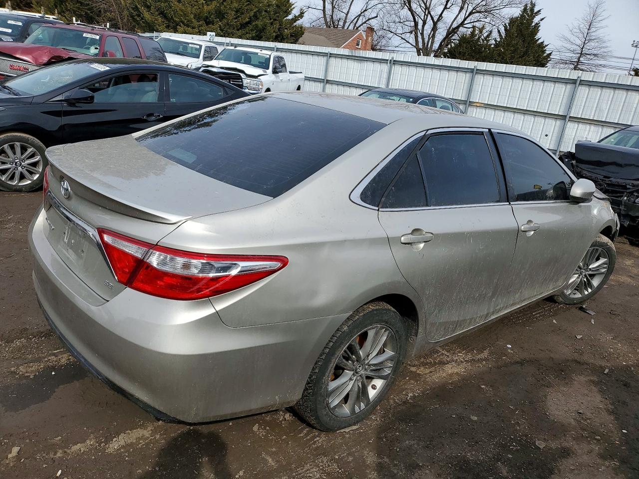 2016 TOYOTA CAMRY SE — снимка 3