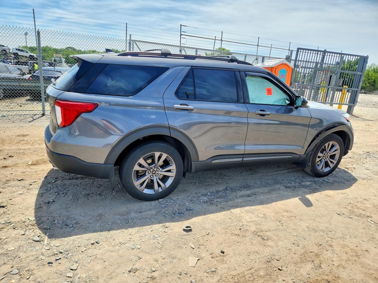 2022 FORD EXPLORER XLT — снимка 3