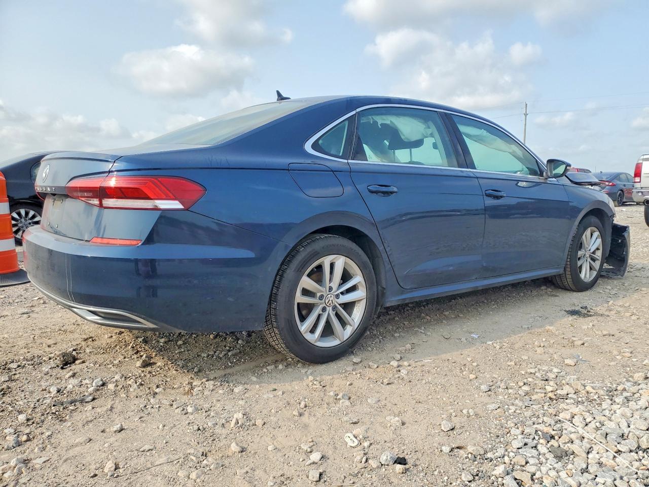 2020 VOLKSWAGEN PASSAT SE — снимка 3