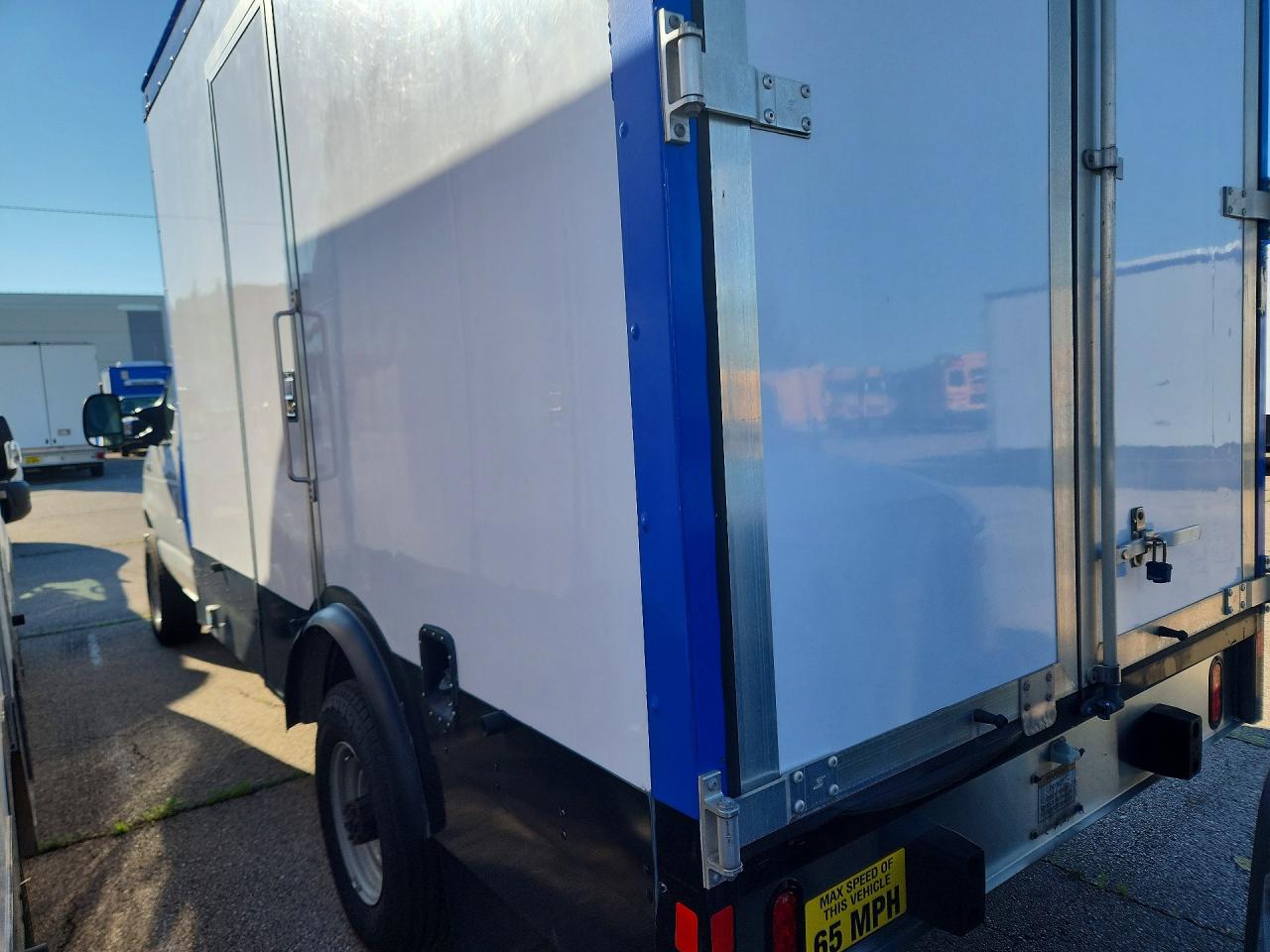 2023 FORD E350 — снимка 2