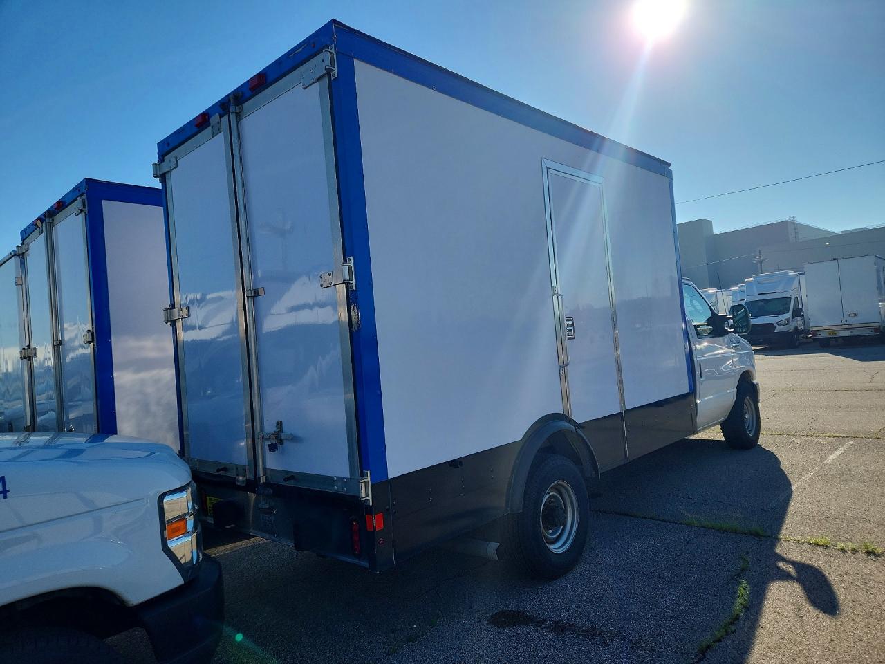 2023 FORD E350 — снимка 3