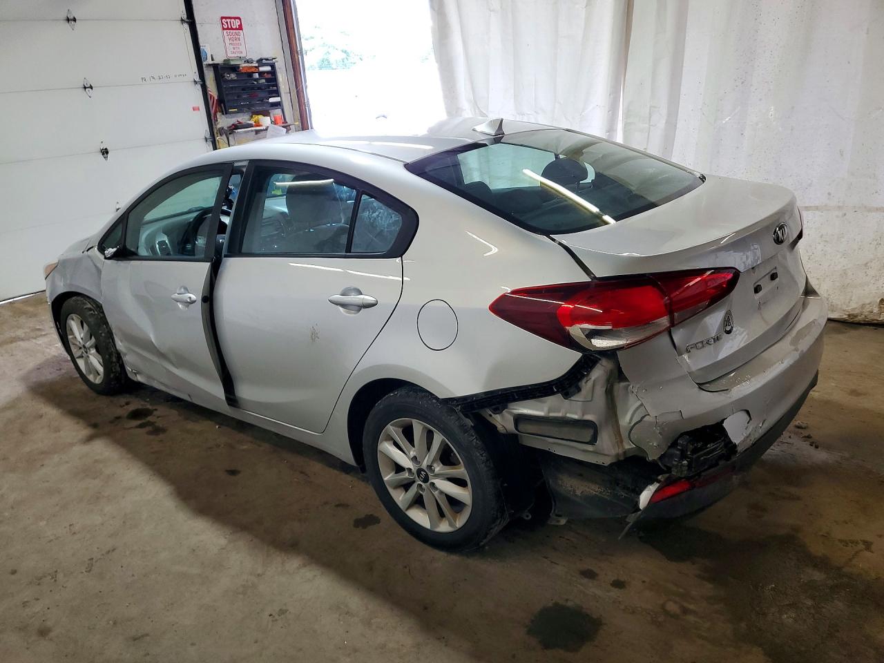 2017 KIA FORTE LX — снимка 2