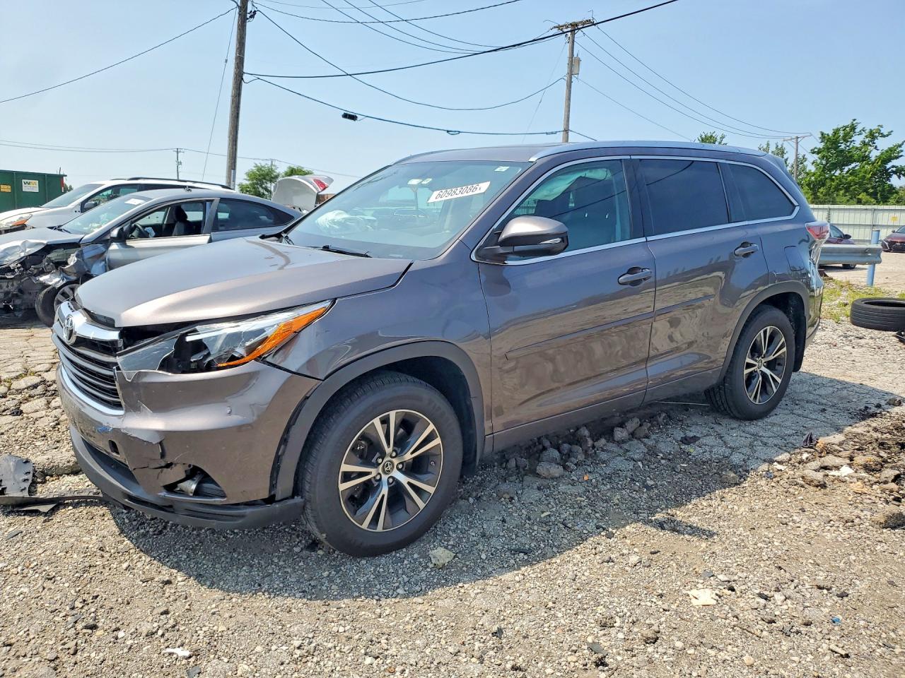 2016 TOYOTA HIGHLANDER XLE