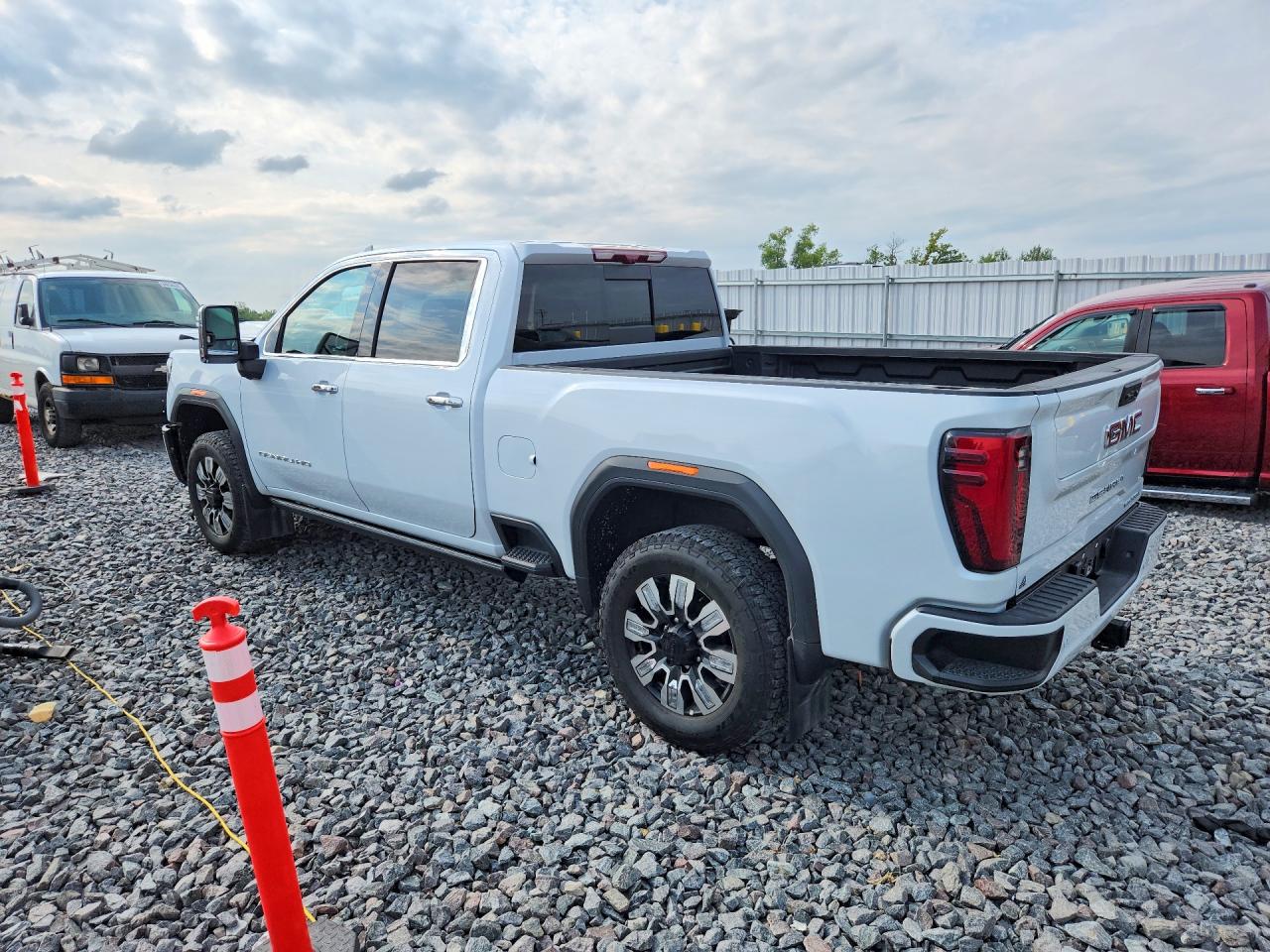 2026 GMC SIERRA K2500 DENALI — снимка 2