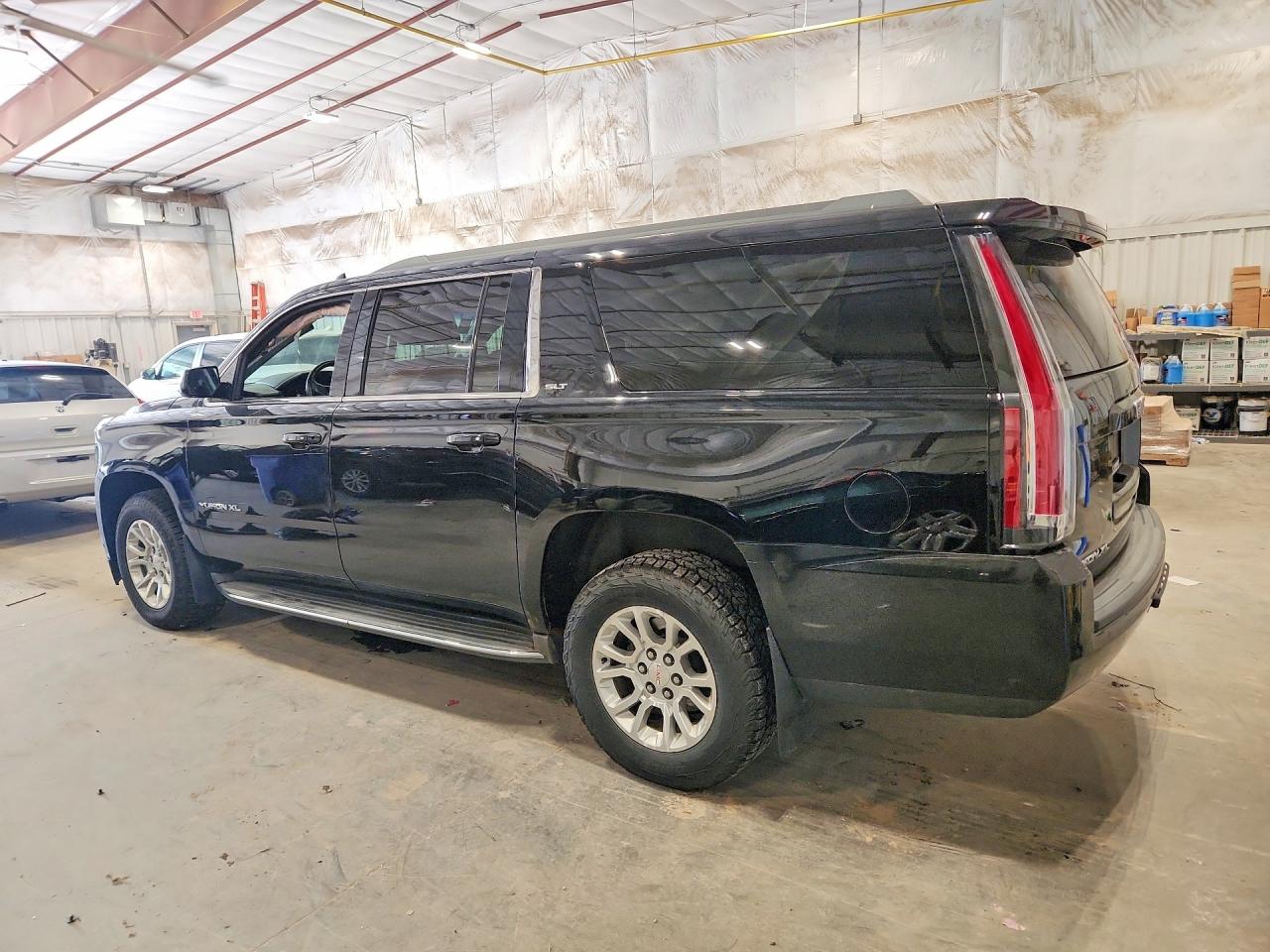 2015 GMC YUKON XL K1500 SLT — снимка 2