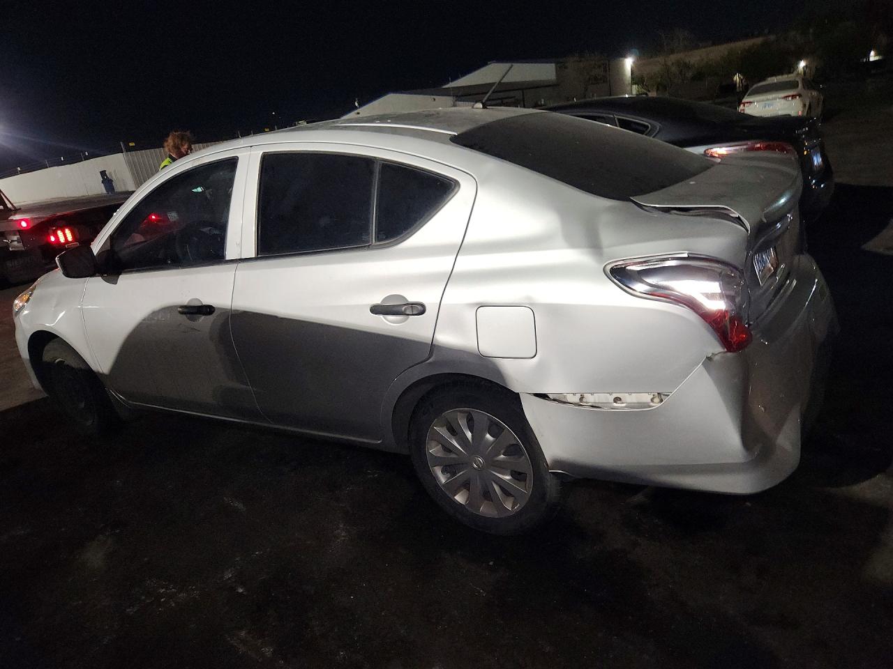 2017 NISSAN VERSA 1.6 S — снимка 2