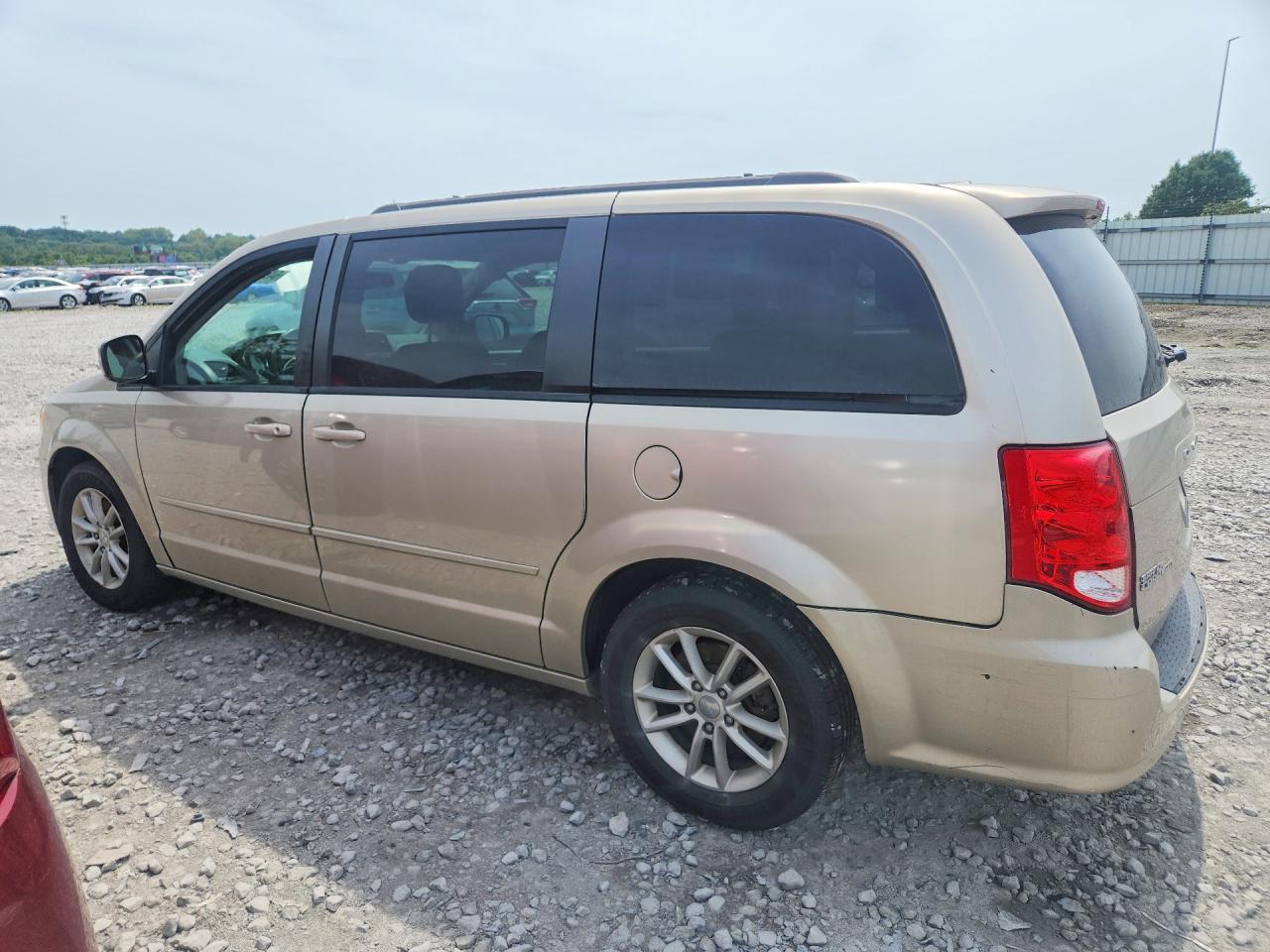 2016 DODGE GRAND CARAVAN SXT — снимка 2