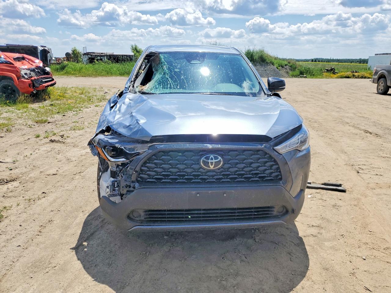 2025 TOYOTA COROLLA CROSS LE — снимка 5