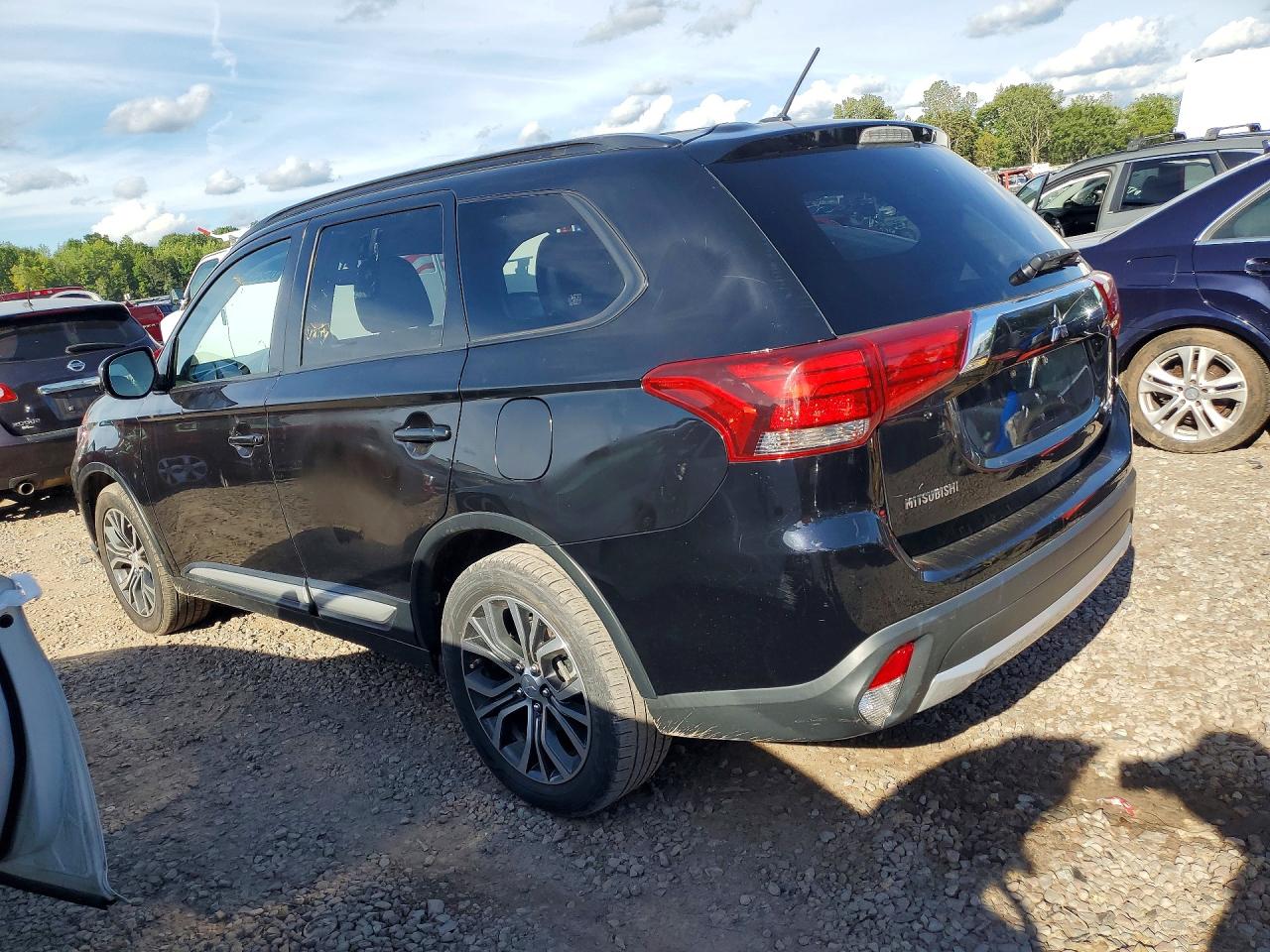 2016 MITSUBISHI OUTLANDER SE — снимка 2