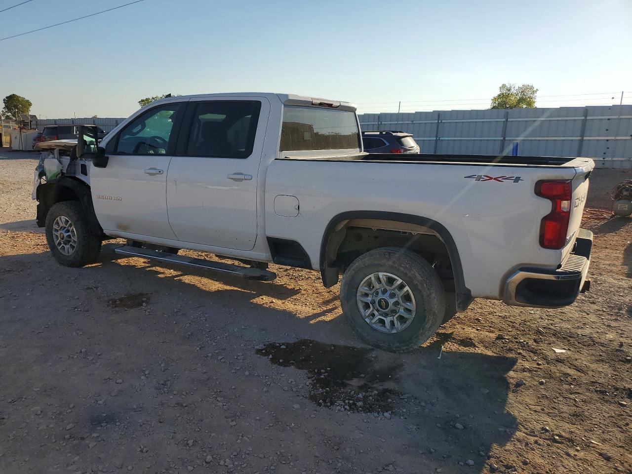 2025 CHEVROLET SILVERADO K2500 HEAVY DUTY LT — снимка 2