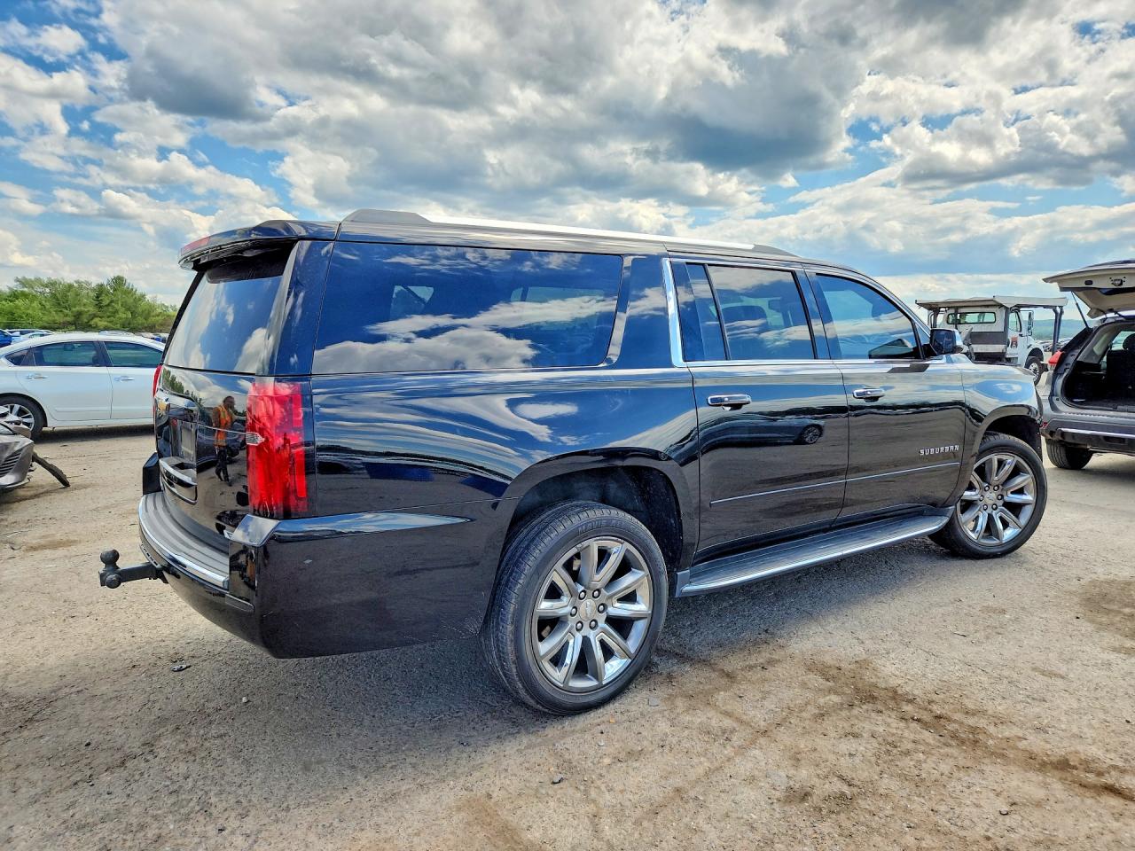 2017 CHEVROLET SUBURBAN K1500 PREMIER — снимка 3