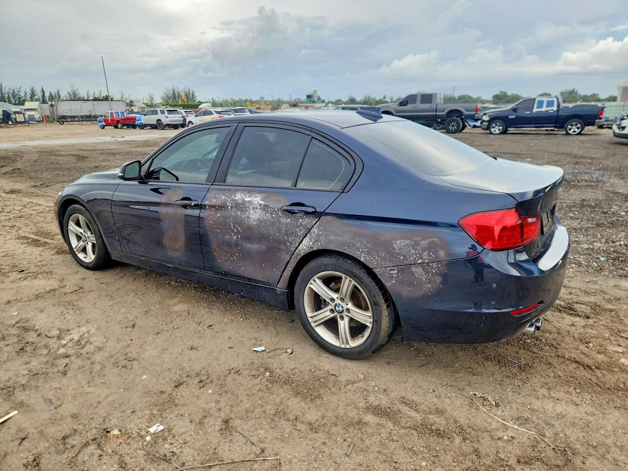 2014 BMW 328 I — снимка 2