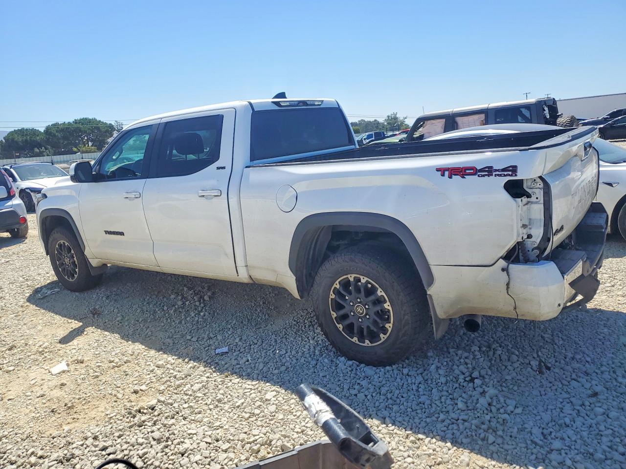 2024 TOYOTA TUNDRA CREWMAX SR5 — снимка 2