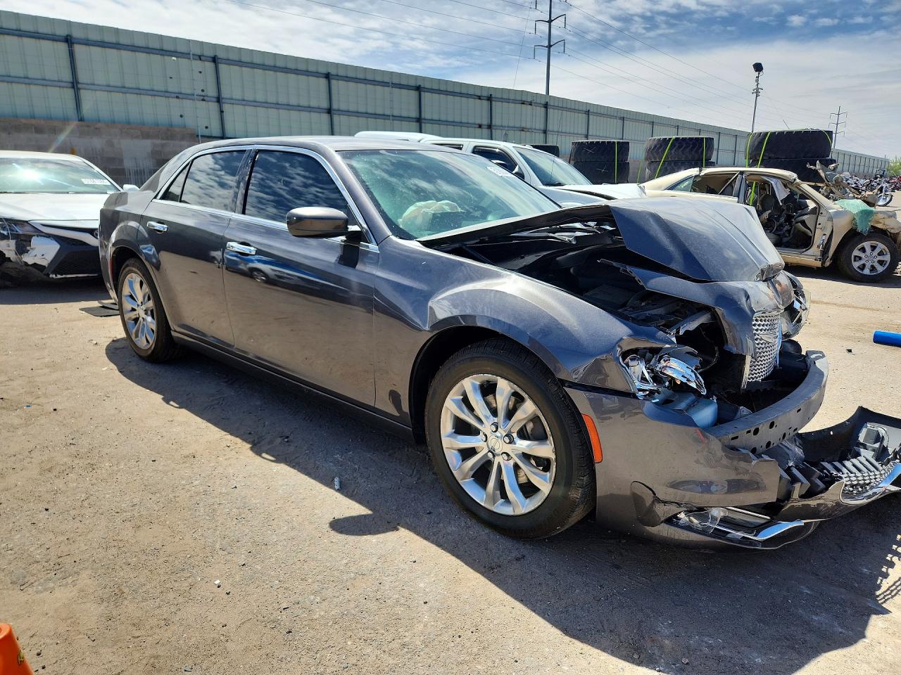 2016 CHRYSLER 300 LIMITED — снимка 4