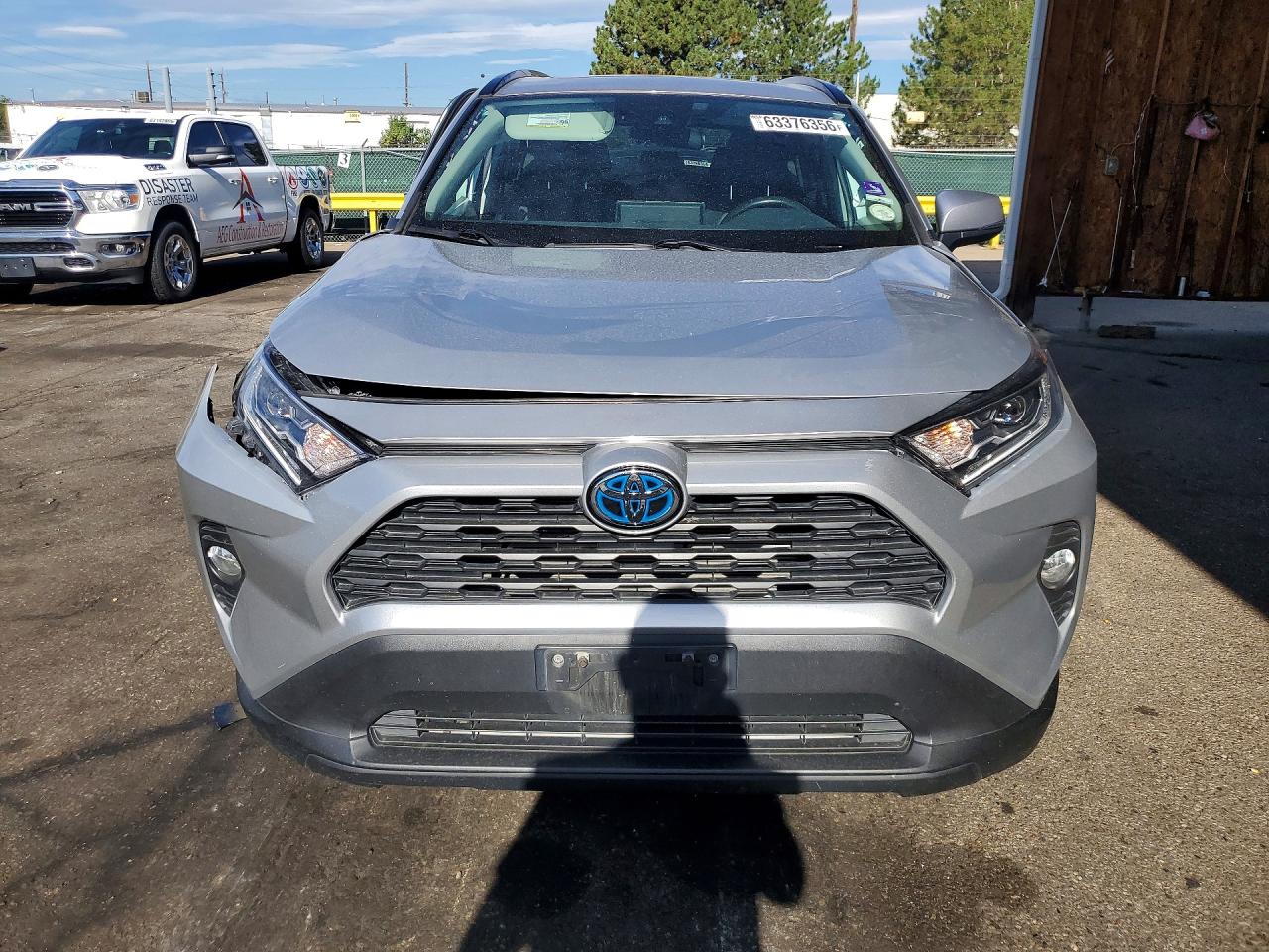 2021 TOYOTA RAV4 HYBRID XLE — снимка 5