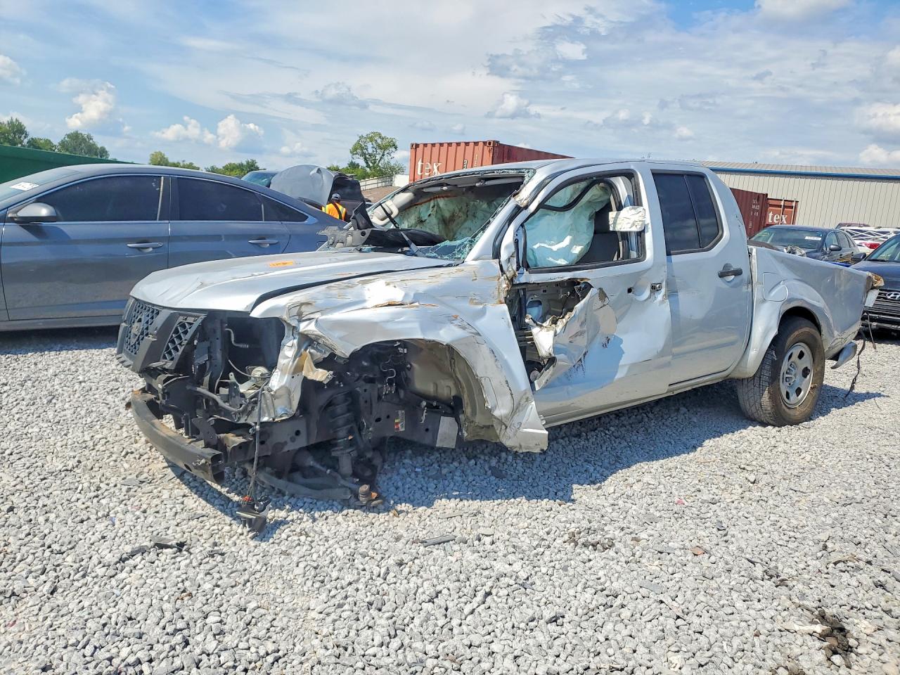 2017 NISSAN FRONTIER S