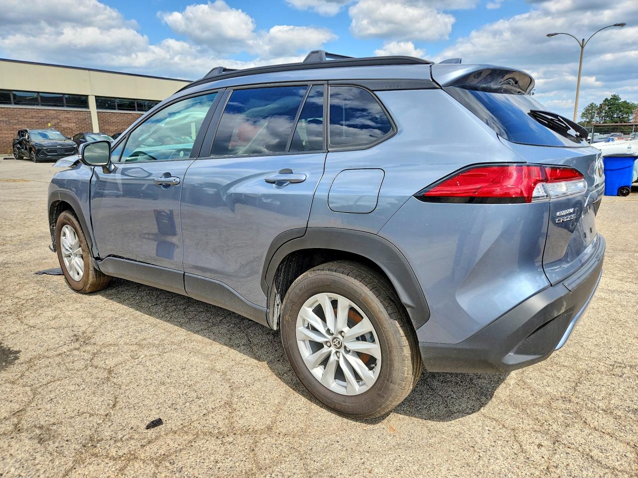 2024 TOYOTA COROLLA CROSS LE — снимка 2