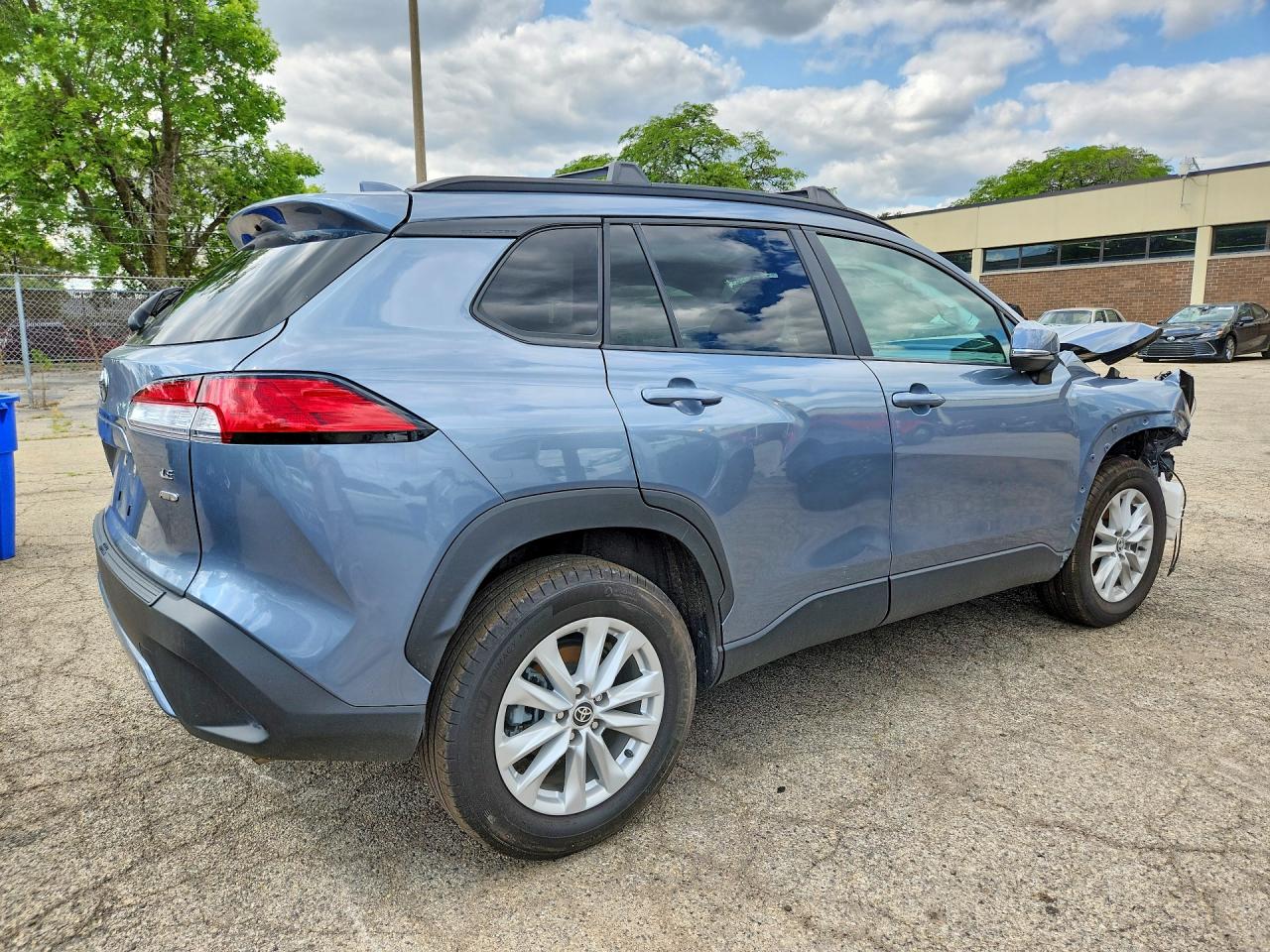 2024 TOYOTA COROLLA CROSS LE — снимка 3