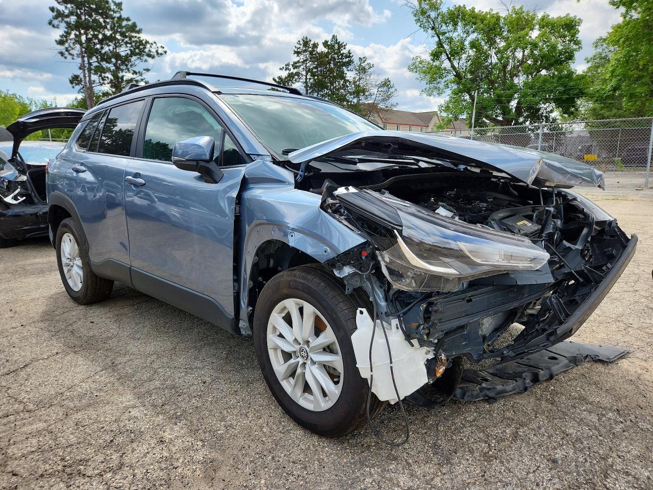 2024 TOYOTA COROLLA CROSS LE — снимка 4