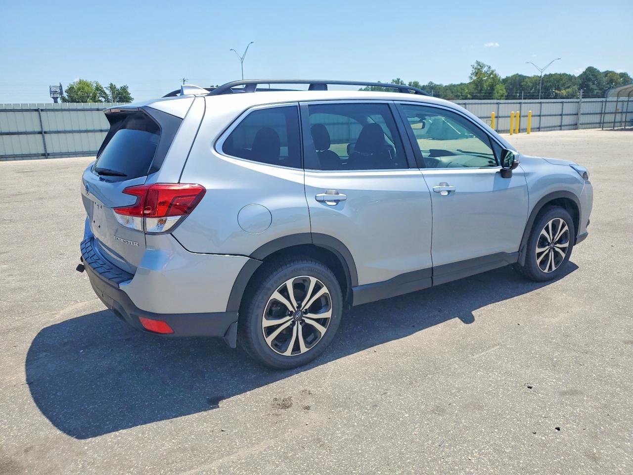 2023 SUBARU FORESTER LIMITED — снимка 3