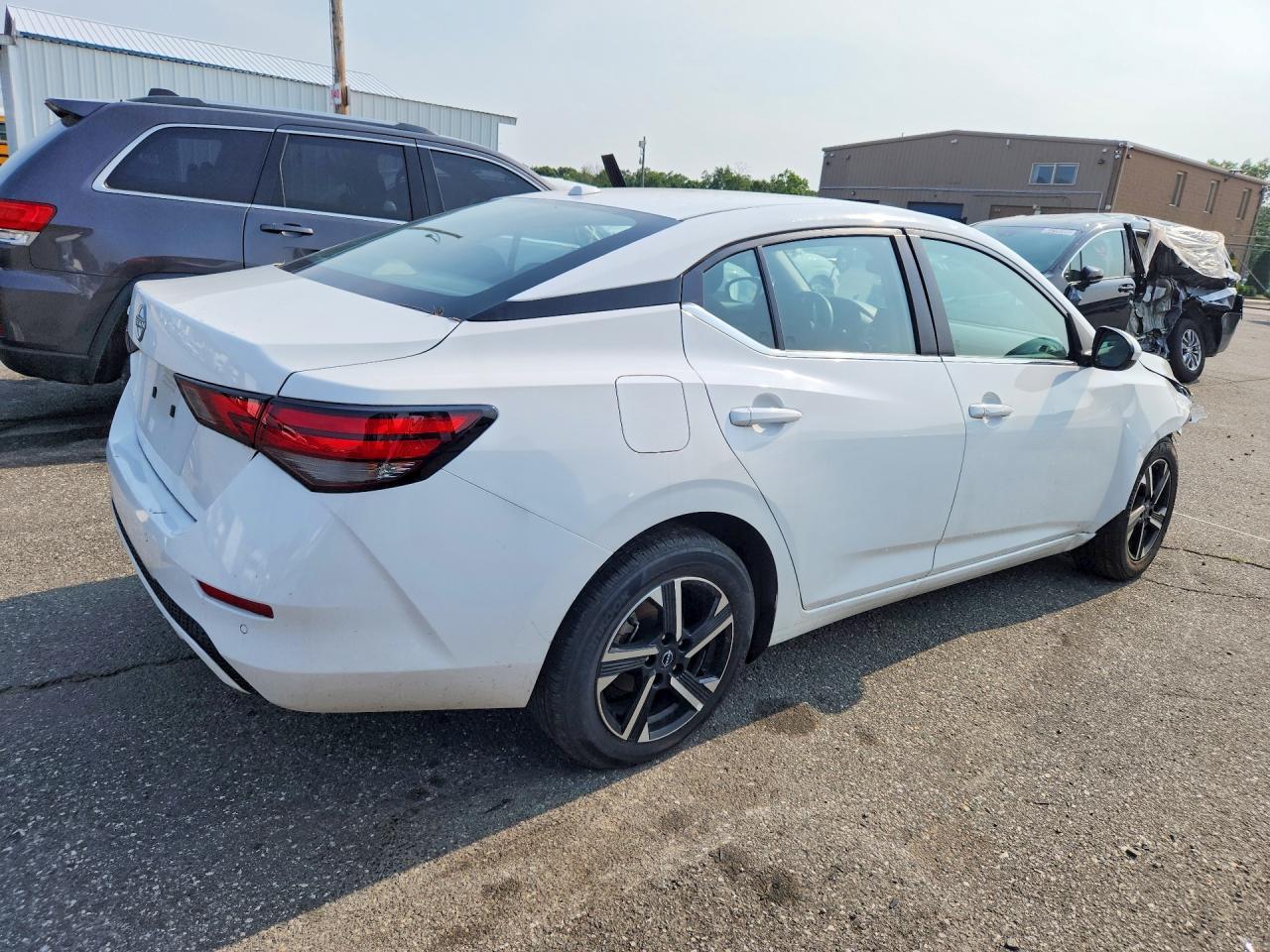 2025 NISSAN SENTRA SV — снимка 3