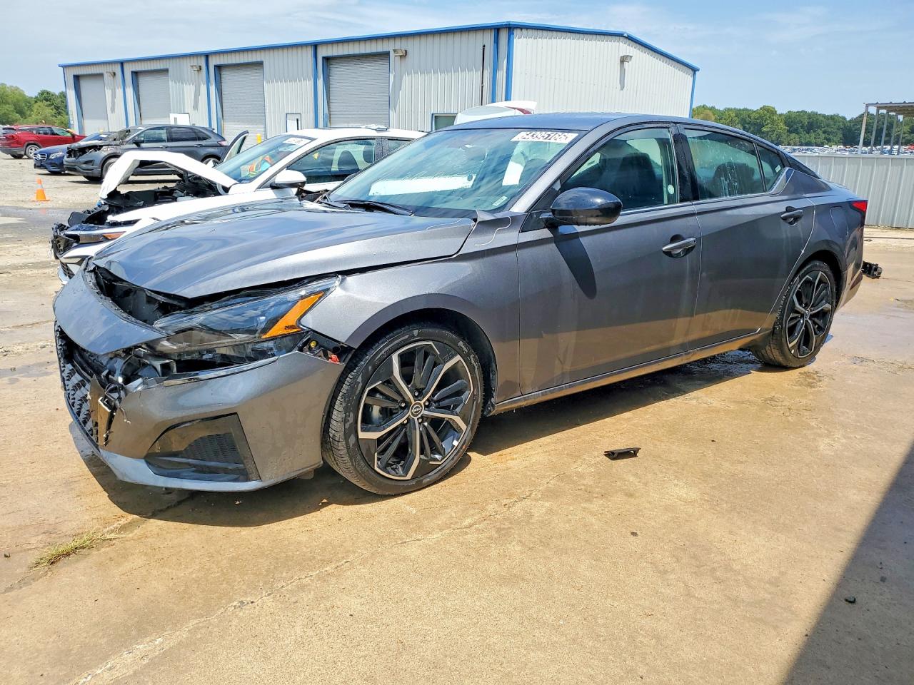 2025 NISSAN ALTIMA SR