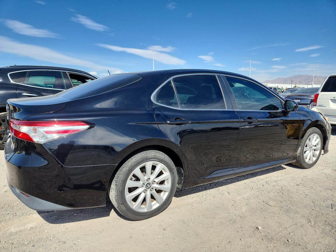 2018 TOYOTA CAMRY LE — снимка 3