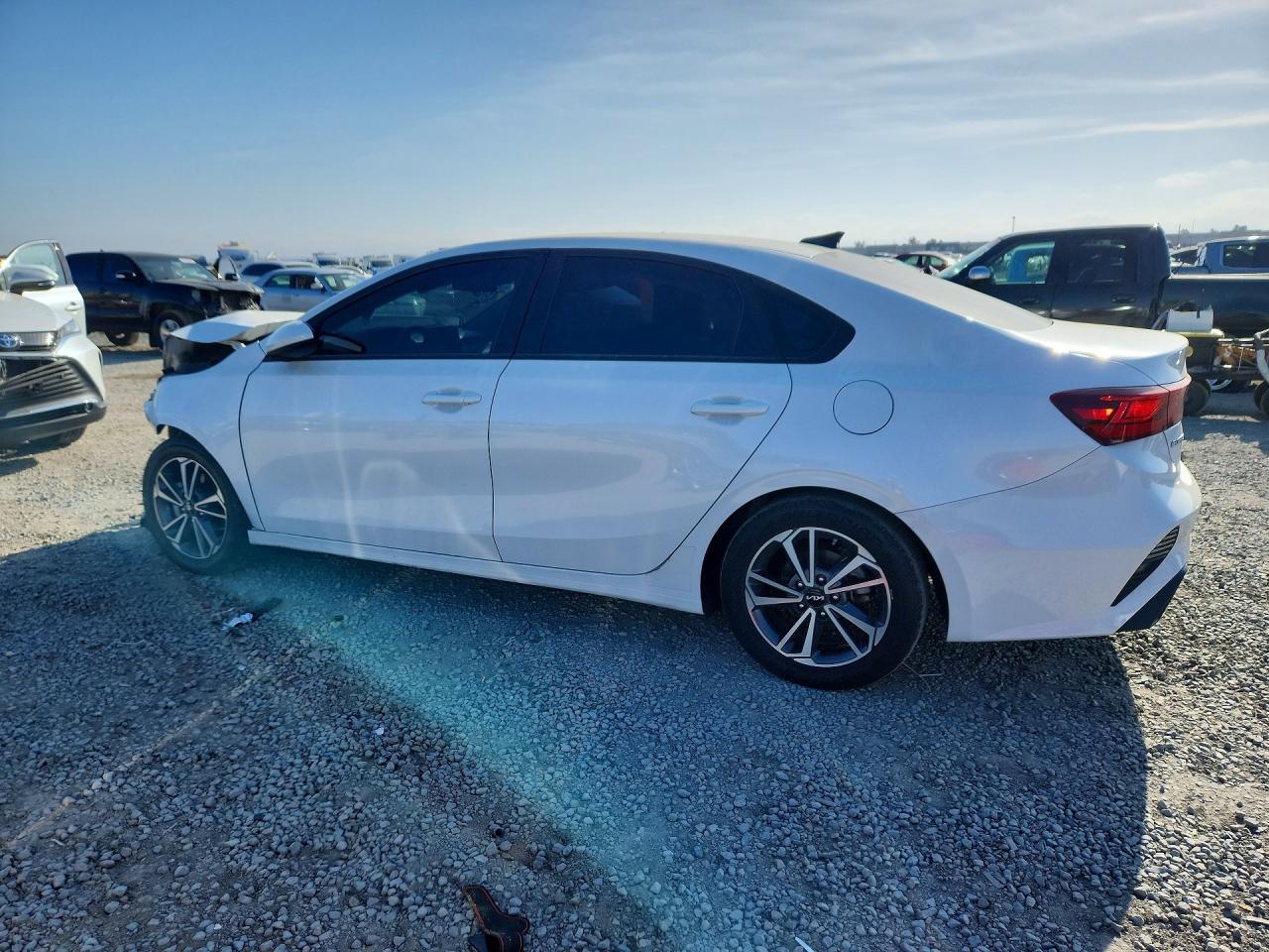 2023 KIA FORTE LXS — снимка 2