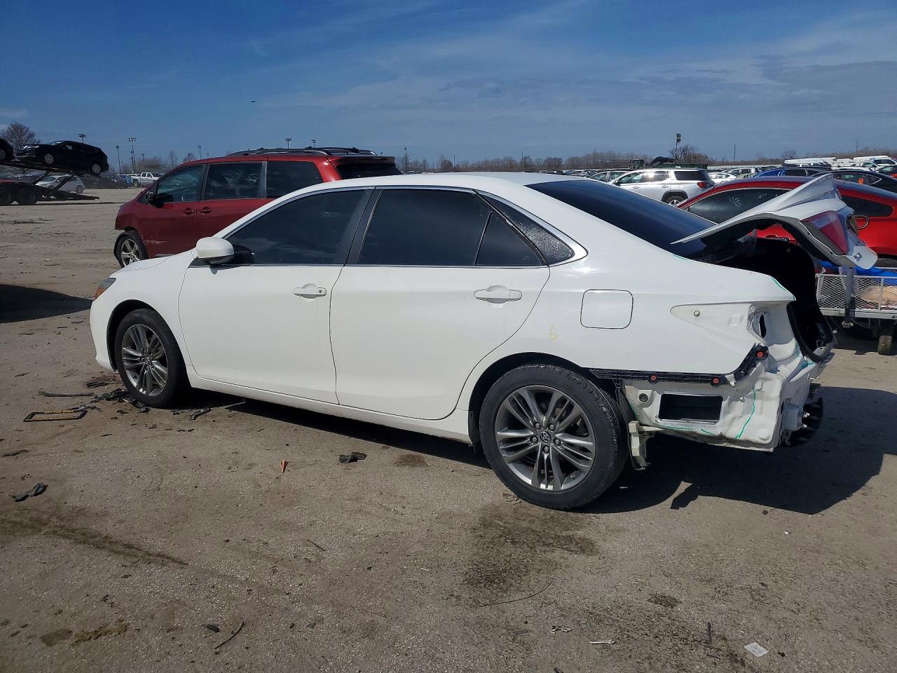 2016 TOYOTA CAMRY SE — снимка 2