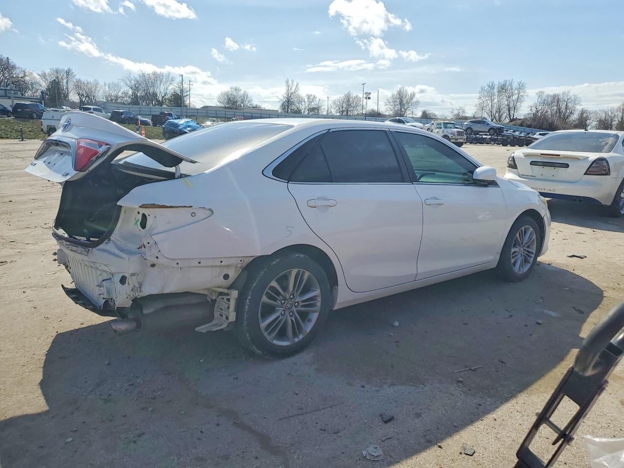 2016 TOYOTA CAMRY SE — снимка 3