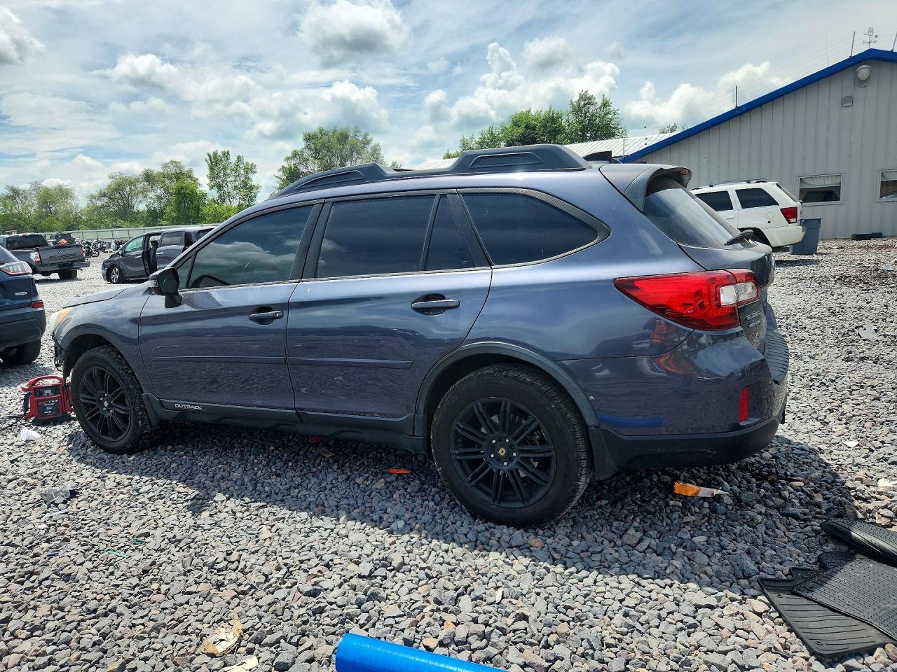 2016 SUBARU OUTBACK 3.6R LIMITED — снимка 2