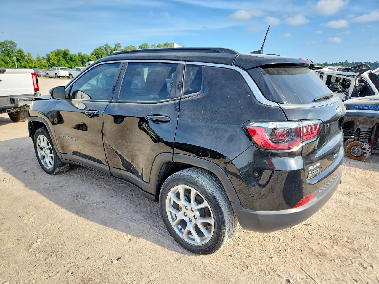 2024 JEEP COMPASS LATITUDE LUX — снимка 2